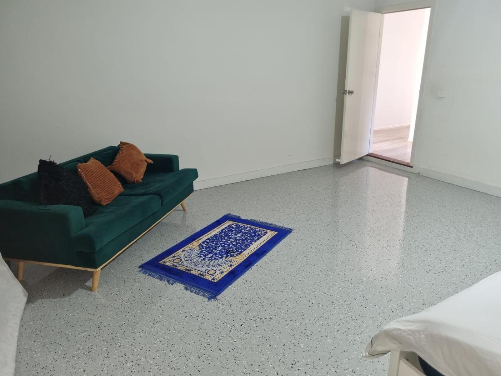 Trugnina Garage Converted In Homestay Laverton
